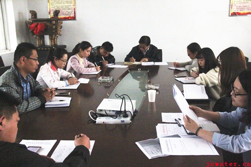 晉城市水務(wù)發(fā)展有限公司黨支部開展“兩學一做”專題學習會議